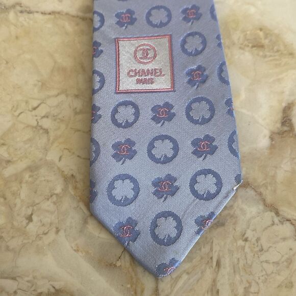 Chanel CC Logo Four Leaf Clover 100% Silk Tie - Picture 10 of 13